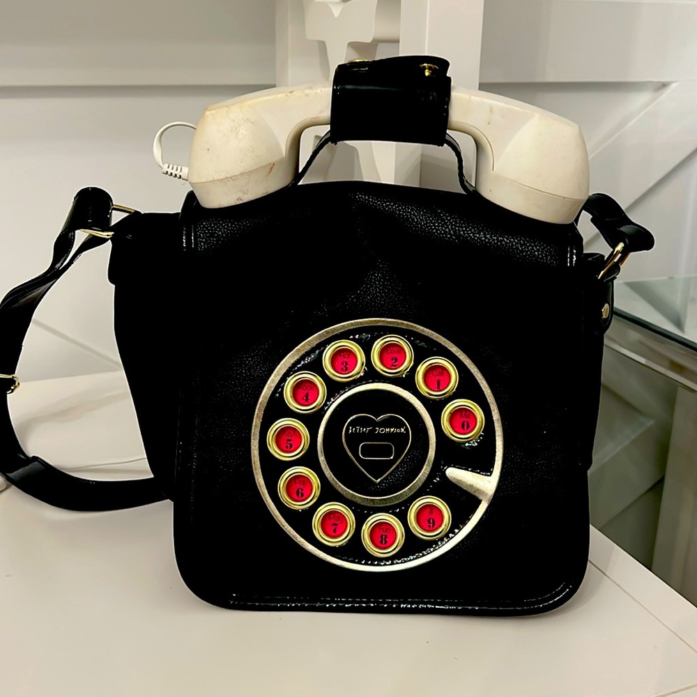 Extremely rare Betsey Johnson working phone bag